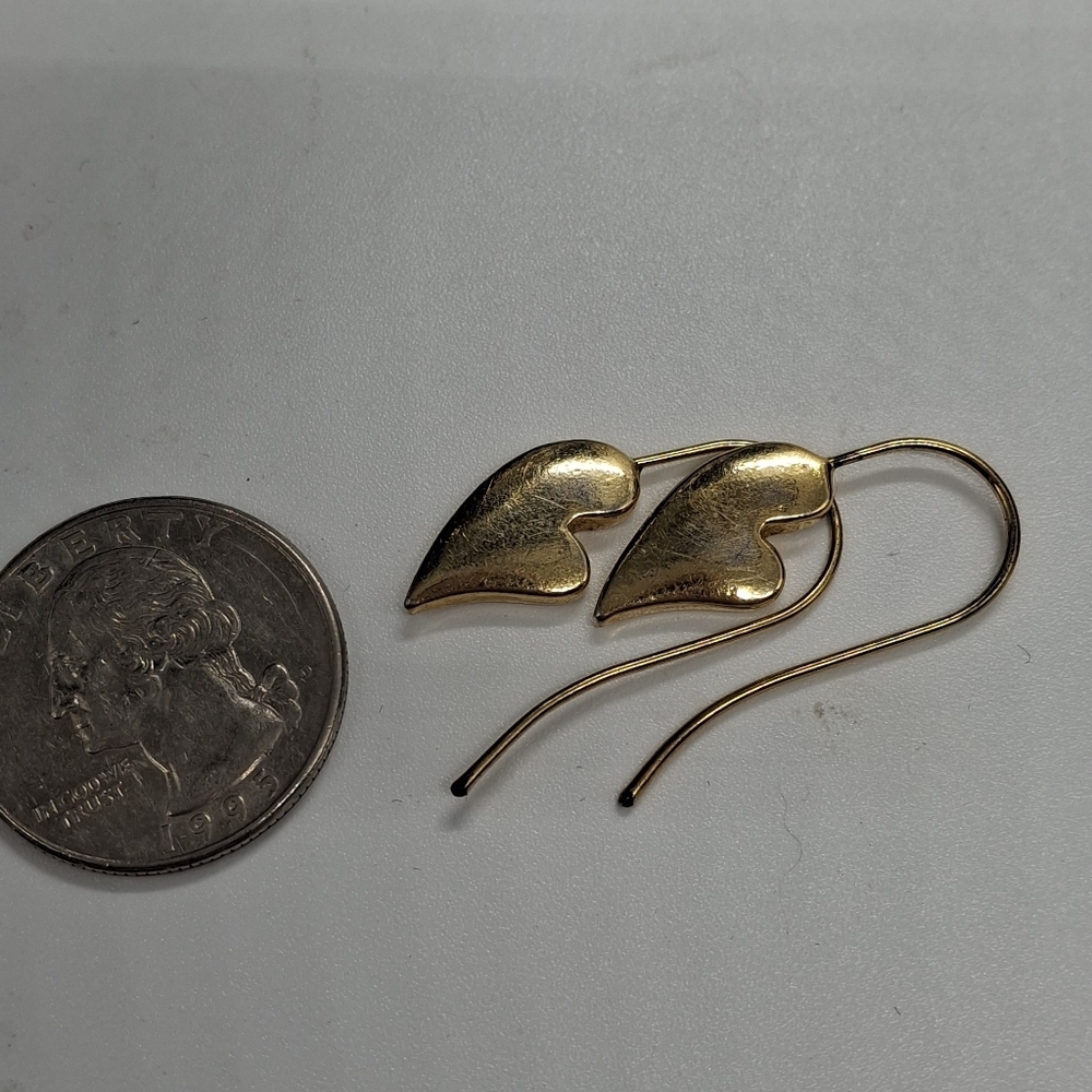 Heart fishhook Earrings Goldtone - Picture 4 of 4